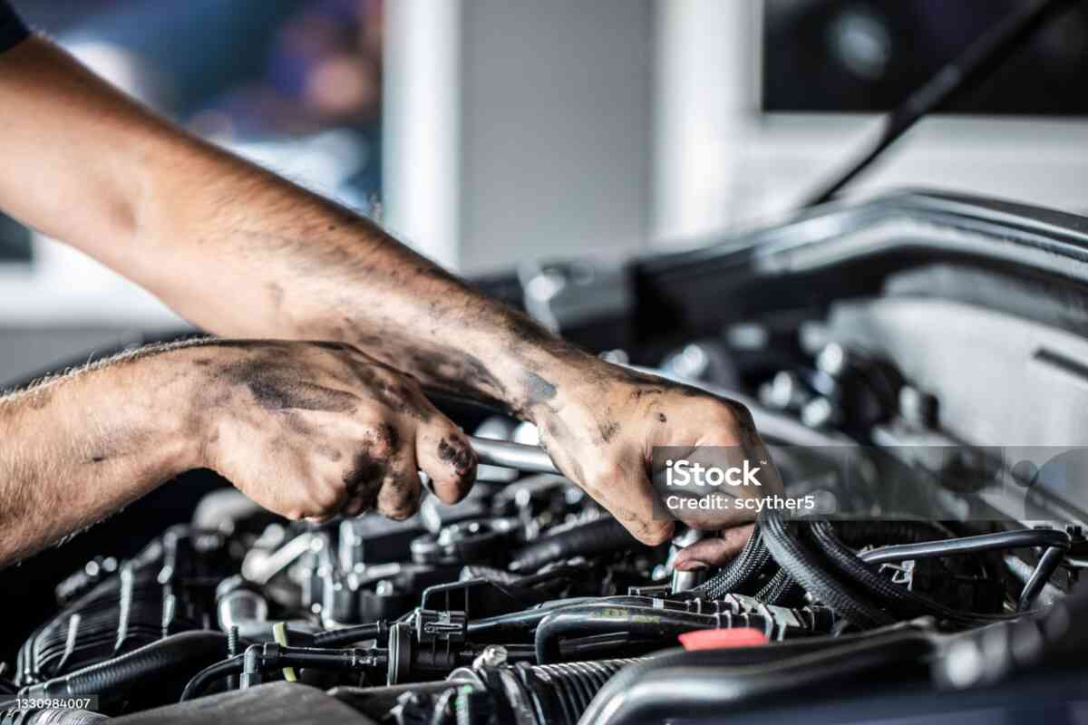 Penyebab Mesin Mobil Berisik Saat Dingin dan Cara Mengatasinya